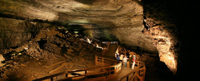 Patal Bhuvneshwar Cave