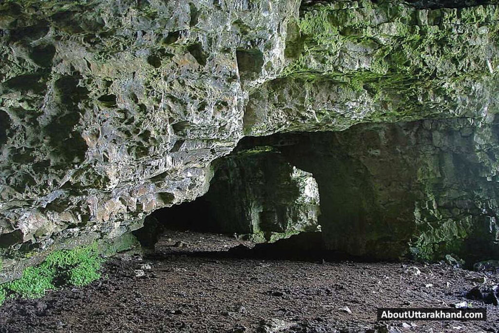 Patal Rudreshwar Cave