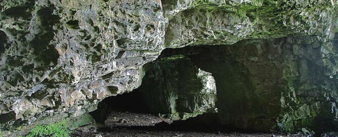 Patal Rudreshwar Cave