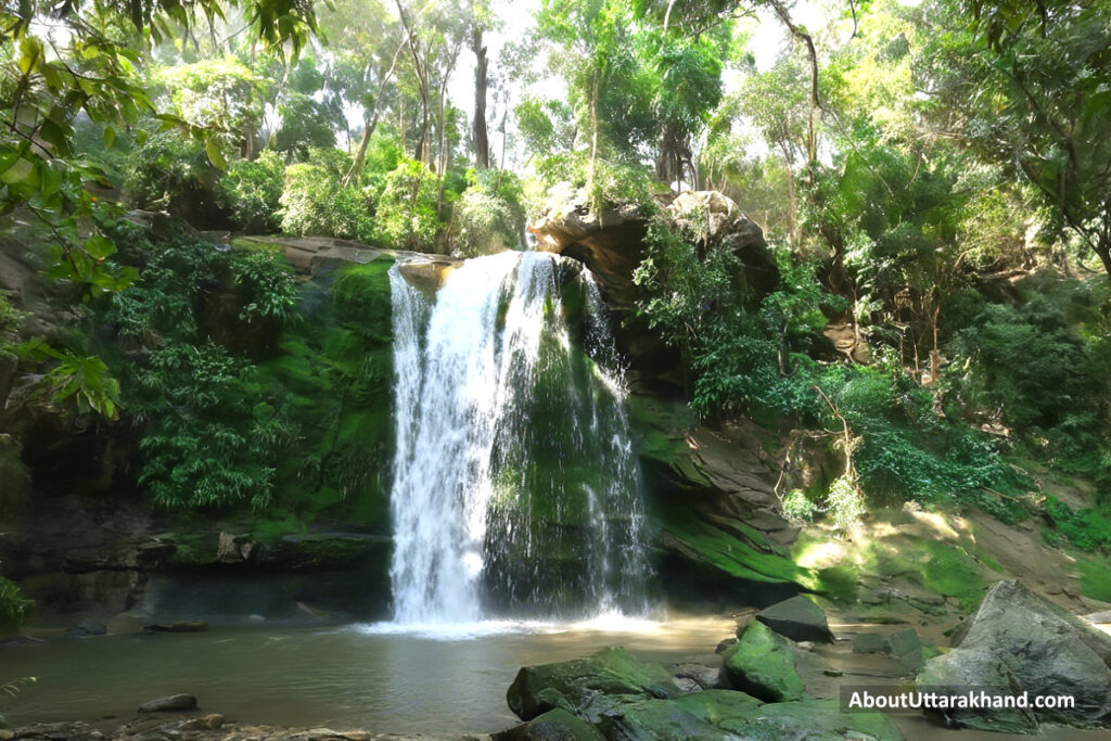 Garud Chatti Falls