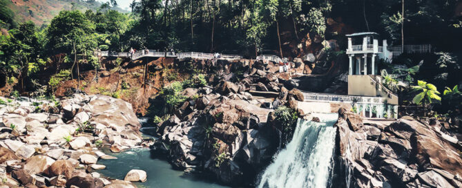 Khedi Waterfall in Uttarakhand, India