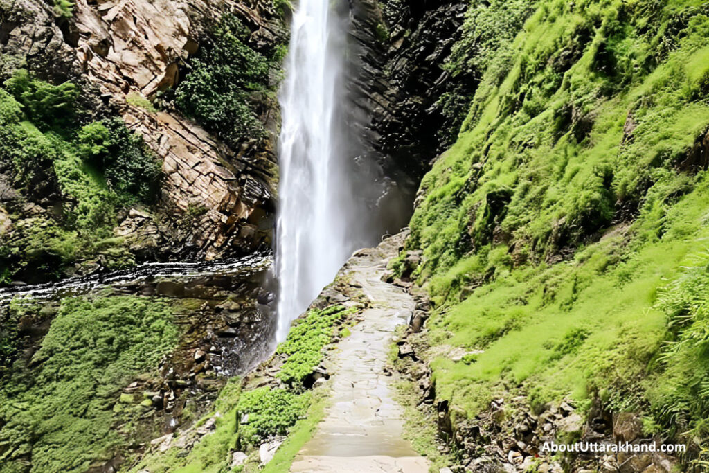 Ranthi Waterfall